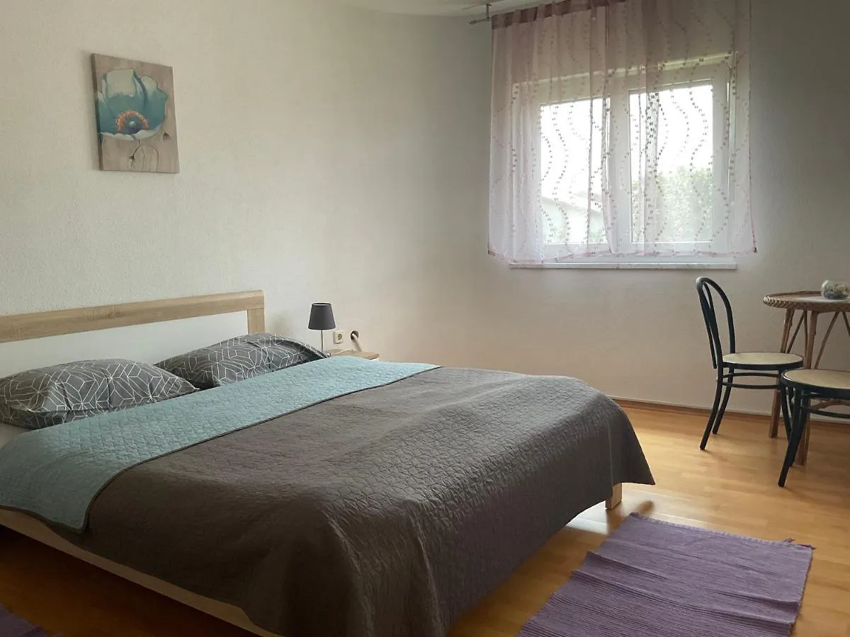 Apartments Emi Novigrad Новиград