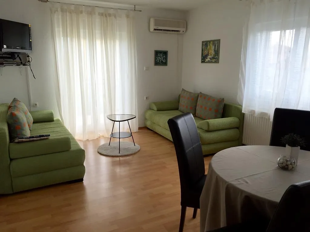 Apartments Emi Novigrad Новиград Хорватия